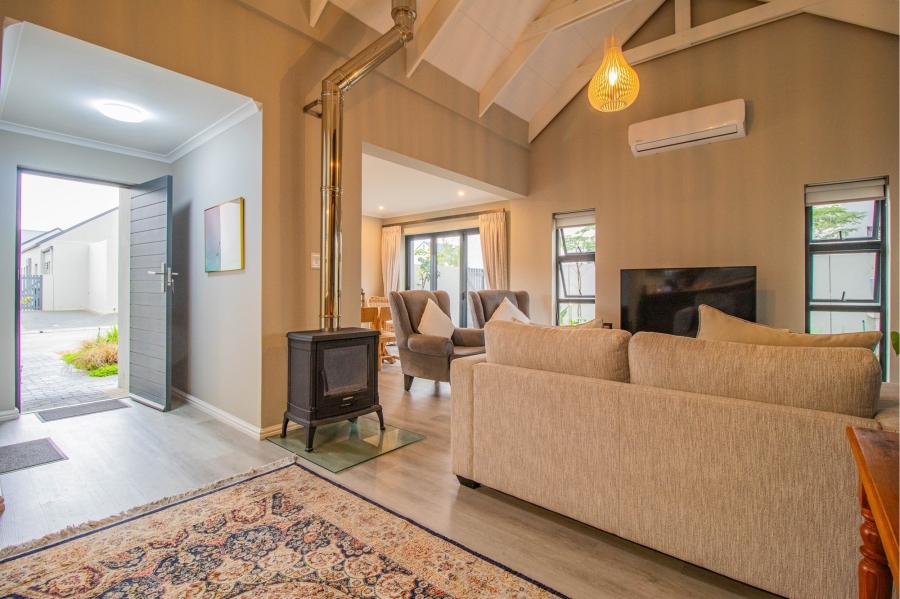 3 Bedroom Property for Sale in Aan de Wijnlanden Western Cape